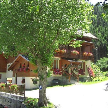 シャモニー Beausoleil Bed & Breakfast エクステリア 写真