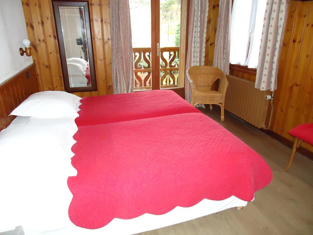 シャモニー Beausoleil Bed & Breakfast エクステリア 写真