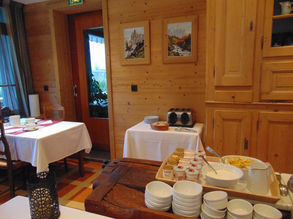シャモニー Beausoleil Bed & Breakfast エクステリア 写真