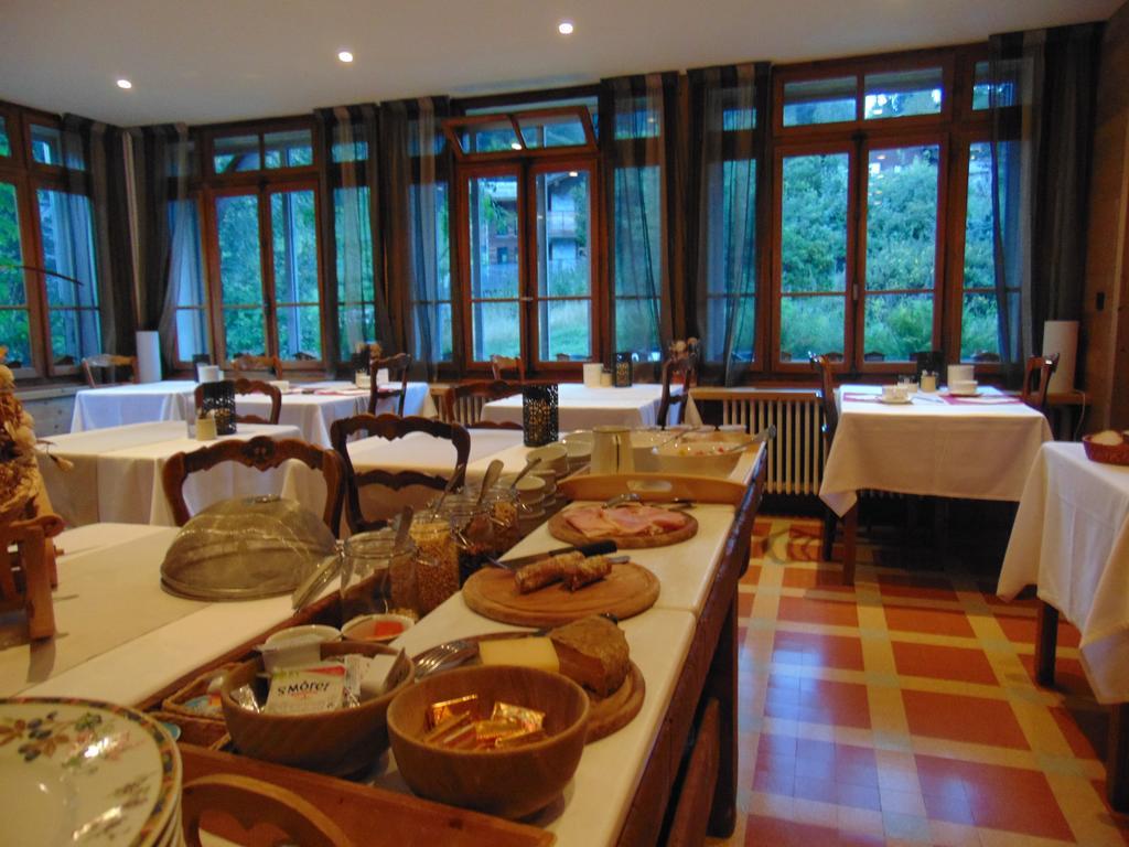 シャモニー Beausoleil Bed & Breakfast エクステリア 写真
