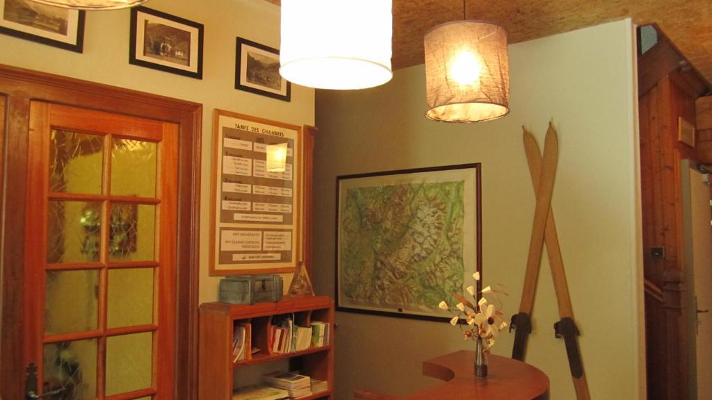 シャモニー Beausoleil Bed & Breakfast エクステリア 写真