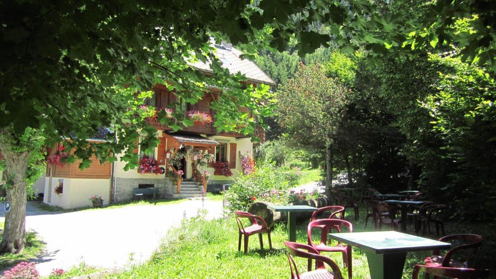 シャモニー Beausoleil Bed & Breakfast エクステリア 写真
